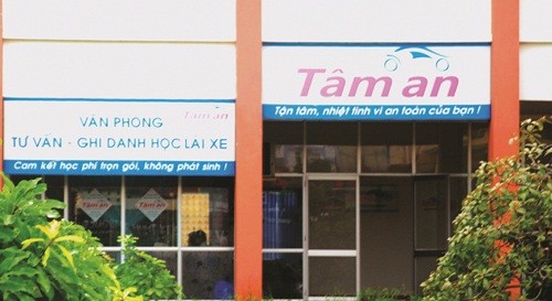 Hệ lụy từ bằng giả… dạy thật