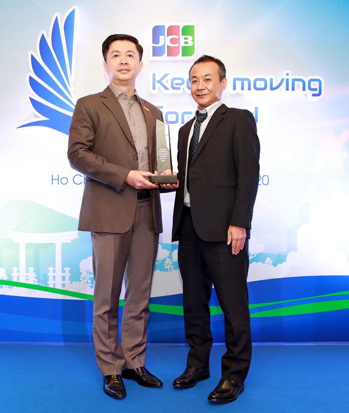 the sacombank jcb dan dau thi truong nhieu nam lien