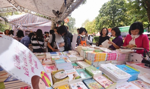 Vui buồn ngành xuất bản Việt