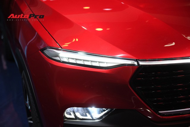 Chi tiết SUV VinFast LUX SA2.0 vừa trình làng