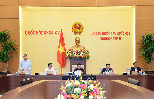 trinh quoc hoi xem xet quyet dinh cho phep tp ho chi minh tiep tuc thuc hien nghi quyet 54 den het 31122023
