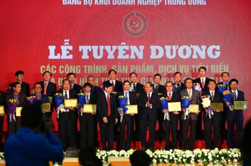 Tuyên dương các công trình, sản phẩm, dịch vụ tiêu biểu