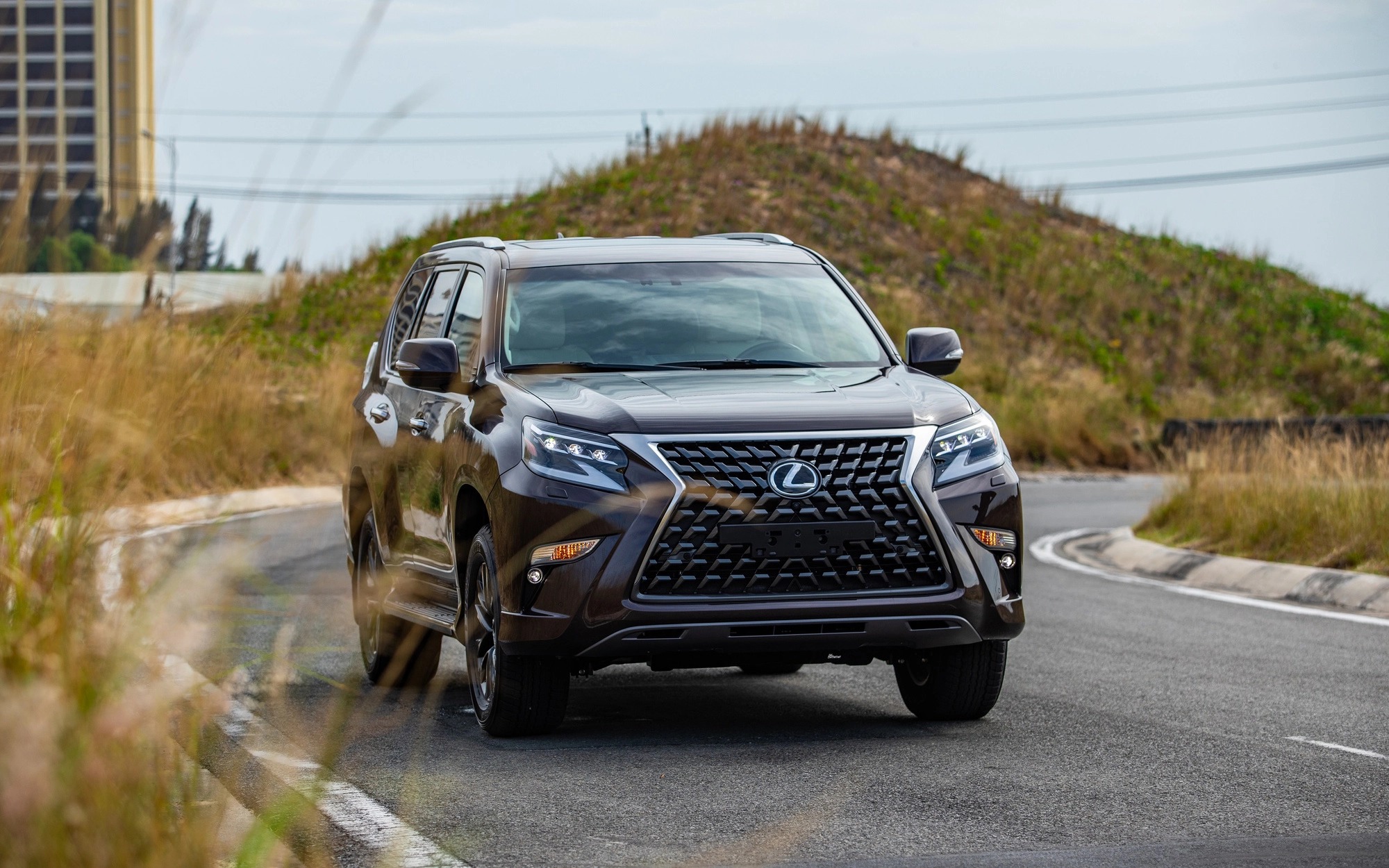 Lexus tăng giá 4 mẫu xe tại Việt Nam