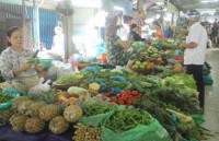 Sau mưa lũ, giá rau xanh phi mã