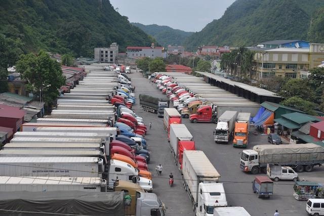 can giai phap dong bo de giai quyet hang hoa un tac tai cua khau phia bac
