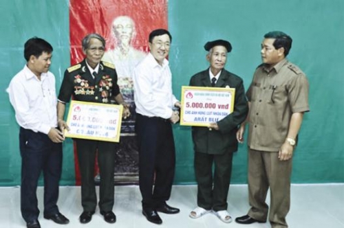 Tri ân trên vùng biên giới Tây Giang