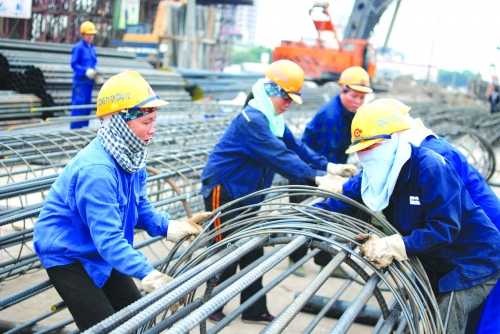 Không tăng năng suất lao động sẽ đánh mất lợi thế sân nhà?